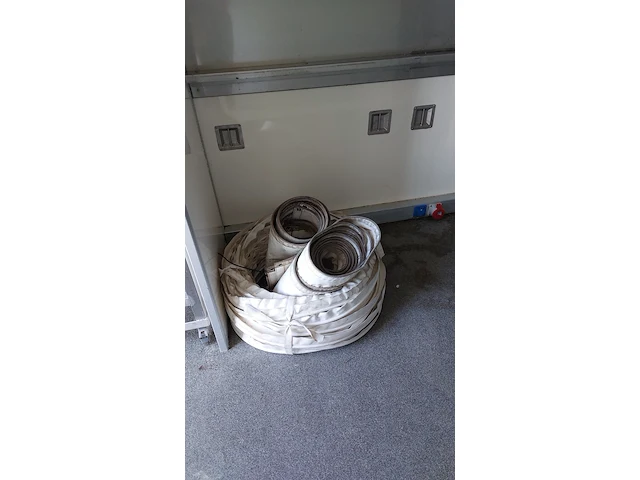 Foodunit / mobile keuken voorzien van kabelsysteem yntema carroseriebouw, ws0 - afbeelding 27 van  58
