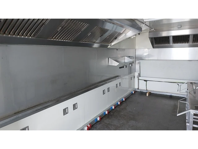 Foodunit / mobile keuken voorzien van kabelsysteem yntema carroseriebouw, ws0 - afbeelding 29 van  58
