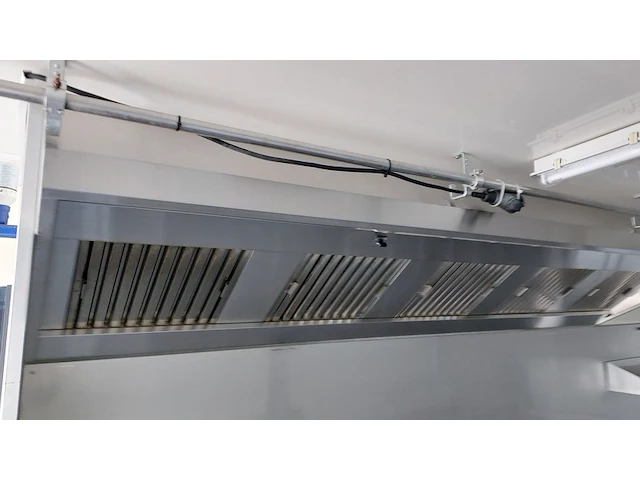Foodunit / mobile keuken voorzien van kabelsysteem yntema carroseriebouw, ws0 - afbeelding 30 van  58