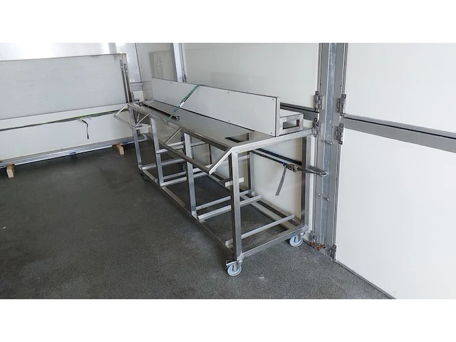 Foodunit / mobile keuken voorzien van kabelsysteem yntema carroseriebouw, ws0 - afbeelding 32 van  58