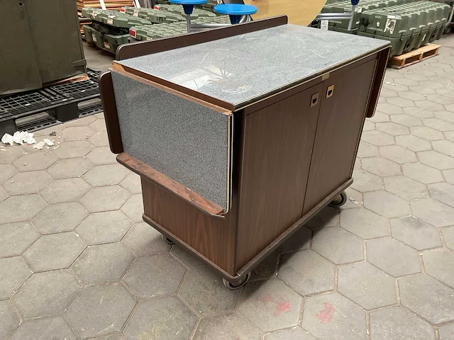 Forbes verrijdbare dressoir - afbeelding 4 van  5