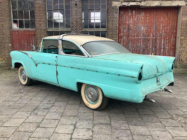 Ford - 1955 - grand victoria - personenauto - afbeelding 24 van  29