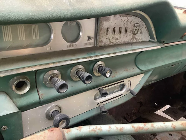 Ford - 1960 - range wagon - personenauto - afbeelding 7 van  22