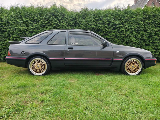 Ford - 1983 - sierra - 2.8 v6 xr4 inj. - personenauto - oldtimer - afbeelding 4 van  36