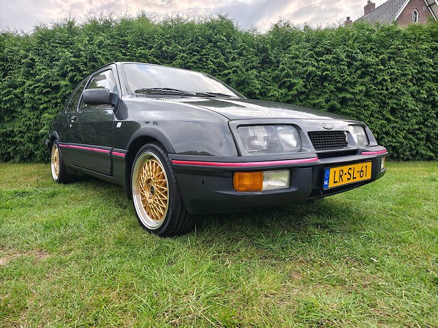 Ford - 1983 - sierra - 2.8 v6 xr4 inj. - personenauto - oldtimer - afbeelding 6 van  36