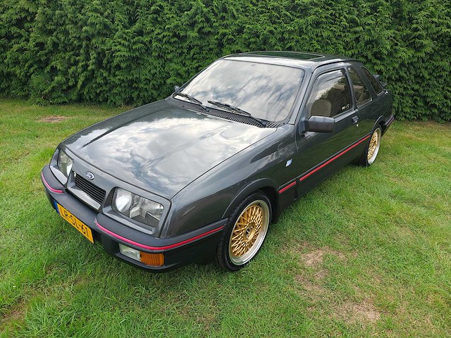 Ford - 1983 - sierra - 2.8 v6 xr4 inj. - personenauto - oldtimer - afbeelding 1 van  36