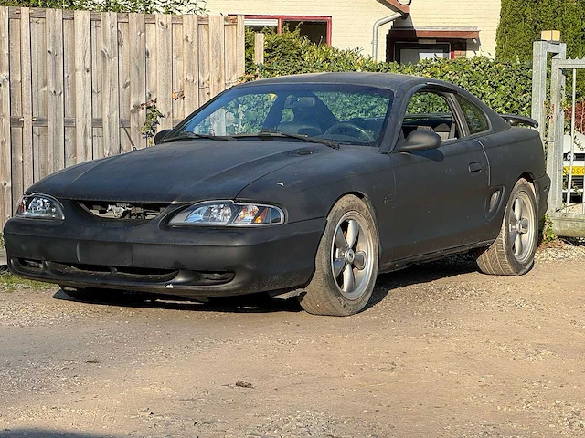 Ford - 1995500 - mustang - gt - personenauto - afbeelding 1 van  12