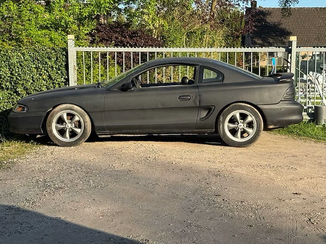 Ford - 1995500 - mustang - gt - personenauto - afbeelding 9 van  12