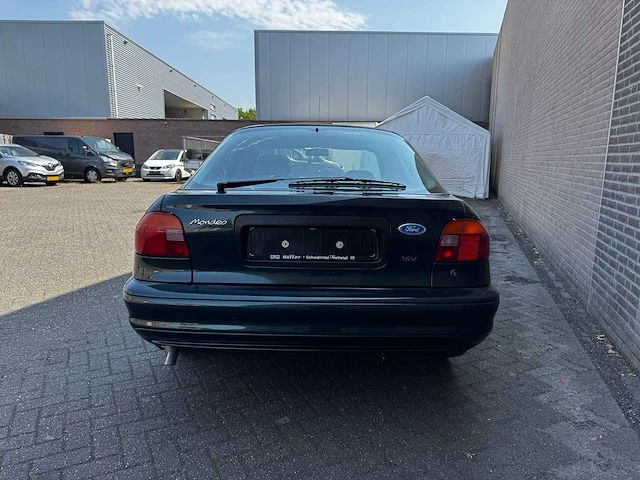 Ford - 1997 - mondeo - duits - afbeelding 7 van  10