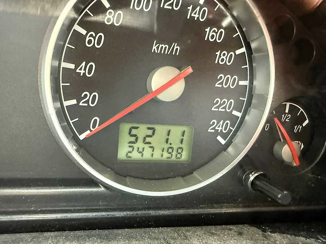 Ford - 2002 - mondeo wagon - 1.8-16v cool edition - 30-jp-gx - afbeelding 2 van  10