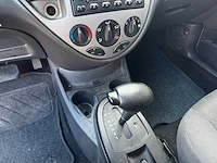 Ford - 2004 - focus wagon - 1.6-16v trend automaat - personenauto - afbeelding 2 van  11