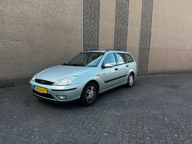 Ford - 2004 - focus wagon - 1.6-16v trend automaat - personenauto - afbeelding 1 van  11