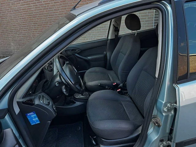 Ford - 2004 - focus wagon - 1.6-16v trend automaat - personenauto - afbeelding 9 van  11