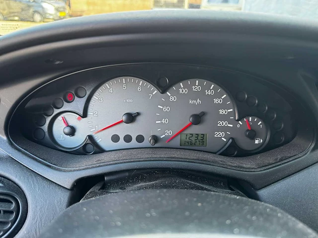 Ford - 2004 - focus wagon - 1.6-16v trend automaat - personenauto - afbeelding 11 van  11