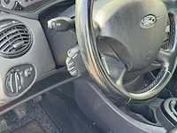Ford - 2005 - focus - 1.6-16v futura - 22-rd-nh - afbeelding 13 van  14