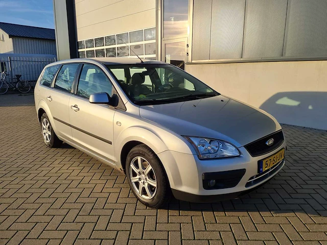 Ford - 2006 - focus wagon - 1.6-16v champion - 57-sj-jv - afbeelding 1 van  12