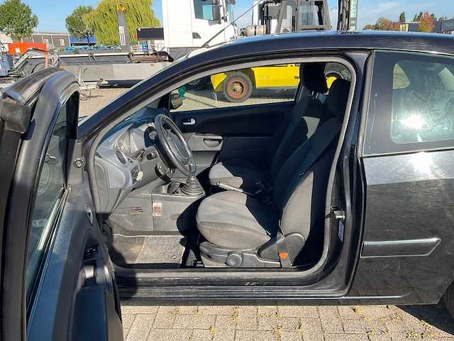 Ford - 2007 - fiesta - personenauto - afbeelding 6 van  25