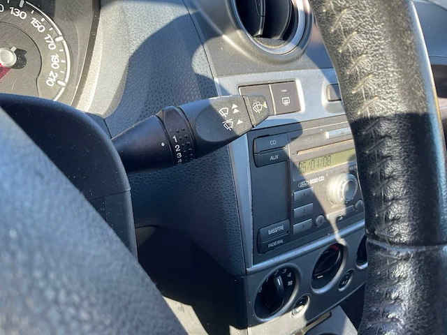 Ford - 2007 - fiesta - personenauto - afbeelding 13 van  25