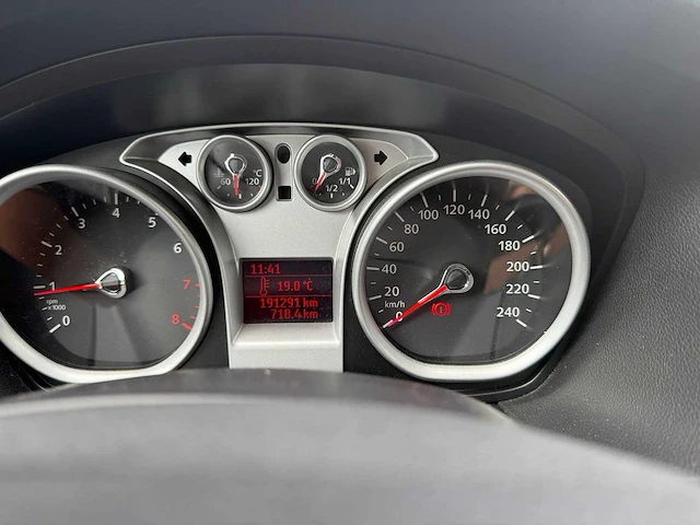 Ford - 2011 - focus - 1.6 comfort - 14-pgn-7 - afbeelding 6 van  18