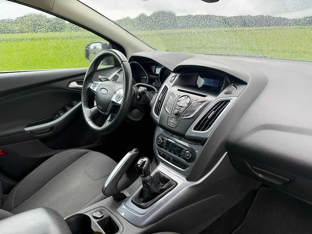 Ford - 2012 - focus - 1.6 ti-vct titanium - 23-txv-9 - afbeelding 13 van  13
