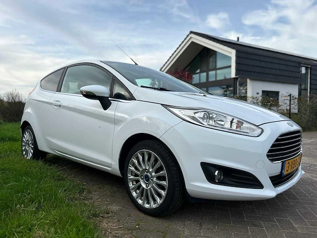 Ford - 2014 - fiesta - 1.0 ecob. titanium - personenauto - afbeelding 19 van  23