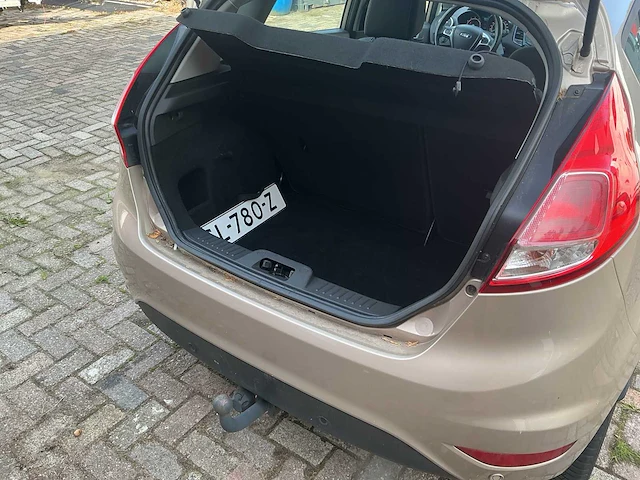 Ford - 2015 - fiesta - 1.0 ecob. titanium - personenauto - afbeelding 5 van  13