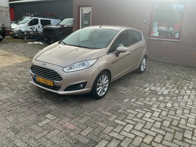 Ford - 2015 - fiesta - 1.0 ecob. titanium - personenauto - afbeelding 1 van  13