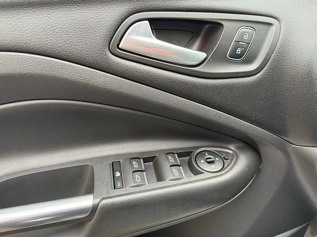 Ford - 2017 - kuga - 1.5 ecob. vignale - z-996-hg - afbeelding 17 van  30