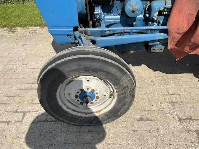Ford - 3000 - oldtimer - tractor - 1966 - afbeelding 13 van  25