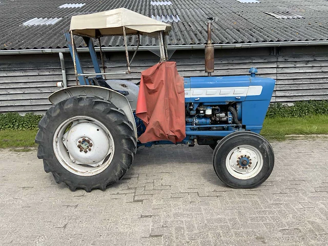Ford - 3000 - oldtimer - tractor - 1966 - afbeelding 22 van  25