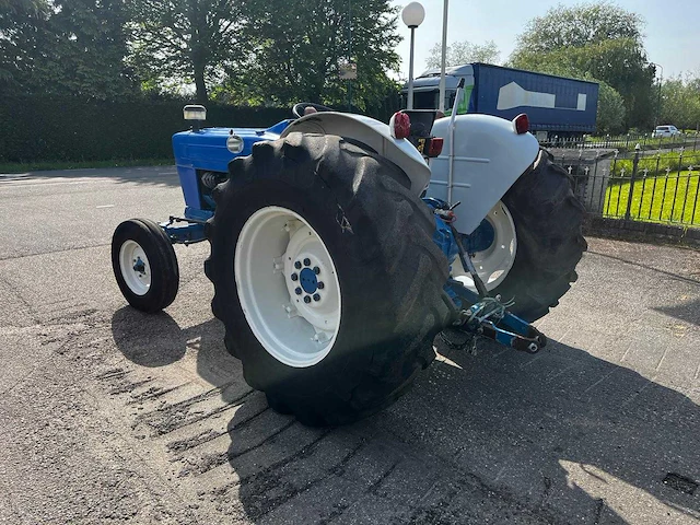 Ford - 4500 - oldtimer tractor - afbeelding 5 van  16