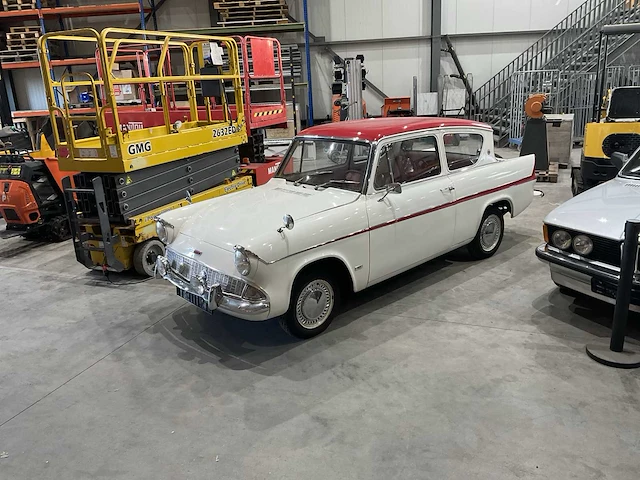 Ford - anglia sportsman - oldtimer - afbeelding 1 van  30