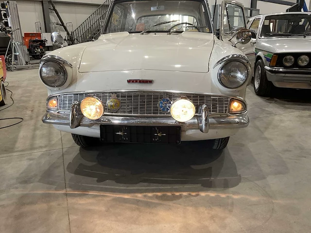 Ford - anglia sportsman - oldtimer - afbeelding 25 van  30