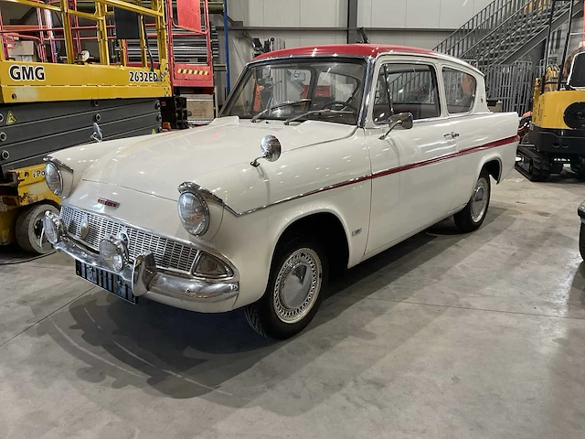 Ford - anglia sportsman - oldtimer - afbeelding 2 van  30