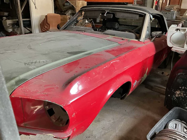 Ford - cabriolet - mustang - oldtimer - afbeelding 3 van  10