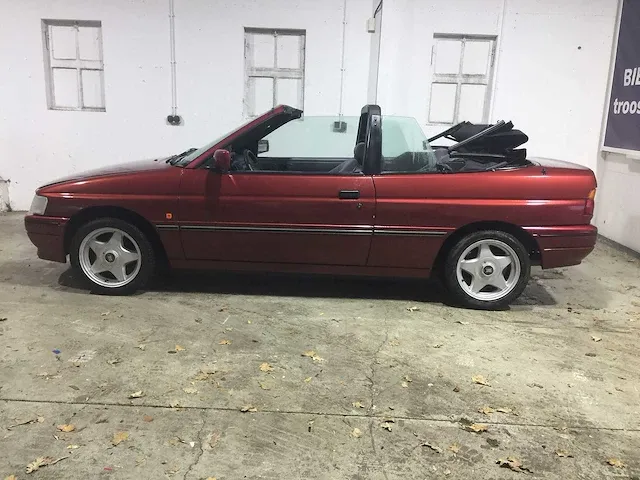 Ford - escort 1.6i cabriolet - sb-zh-59 - afbeelding 12 van  23