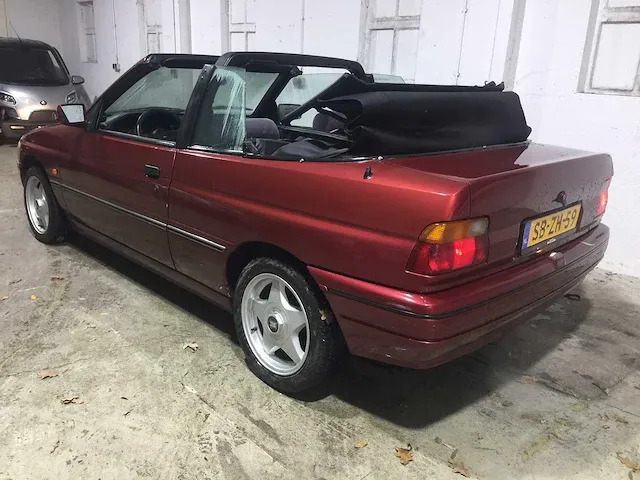 Ford - escort 1.6i cabriolet - sb-zh-59 - afbeelding 17 van  23