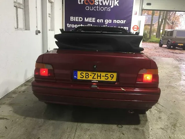 Ford - escort 1.6i cabriolet - sb-zh-59 - afbeelding 18 van  23