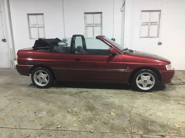 Ford - escort 1.6i cabriolet - sb-zh-59 - afbeelding 20 van  23