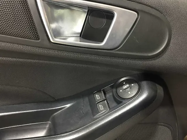 Ford - fiesta - 1.0 ecob. titanium x - l-815-bp - afbeelding 4 van  22