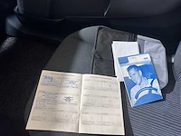 Ford - fiesta - 1.25 ghia - p-738-zl - afbeelding 10 van  18
