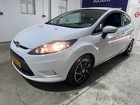 Ford - fiesta - 1.25 ghia - p-738-zl - afbeelding 1 van  18