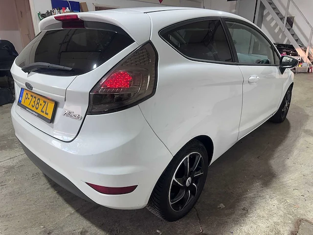 Ford - fiesta - 1.25 ghia - p-738-zl - afbeelding 14 van  18