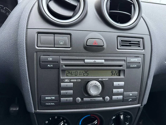 Ford - fiesta - 1.3-8v futura airco 64-sx-hl - afbeelding 5 van  17