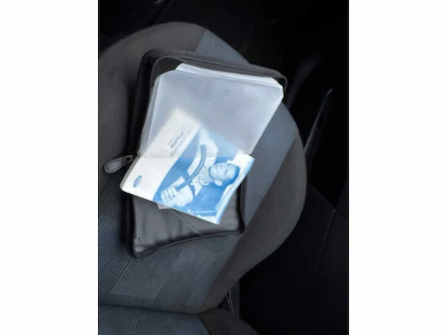 Ford - fiesta - 1.3-8v futura airco 64-sx-hl - afbeelding 9 van  17