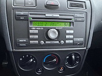 Ford - fiesta - 1.3-8v futura airco 64-sx-hl - afbeelding 6 van  17