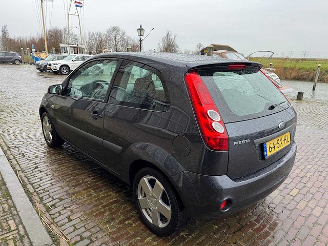 Ford - fiesta - 1.3-8v futura airco 64-sx-hl - afbeelding 10 van  17