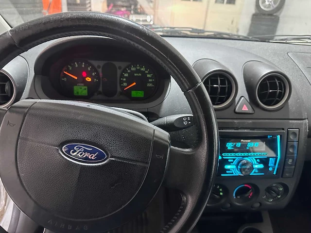 Ford - fiesta - 1.3 ambiente - 44-lh-ff - afbeelding 9 van  17
