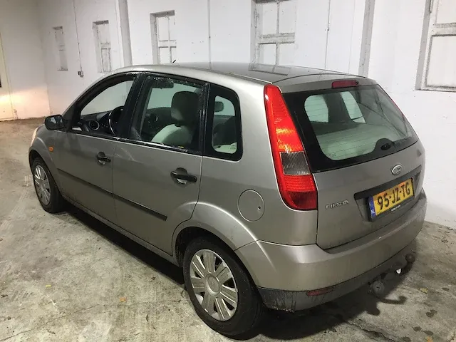 Ford - fiesta - 1.3 core - 95-jz-tg - afbeelding 3 van  19