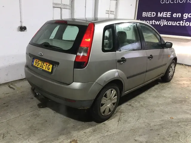 Ford - fiesta - 1.3 core - 95-jz-tg - afbeelding 5 van  19
